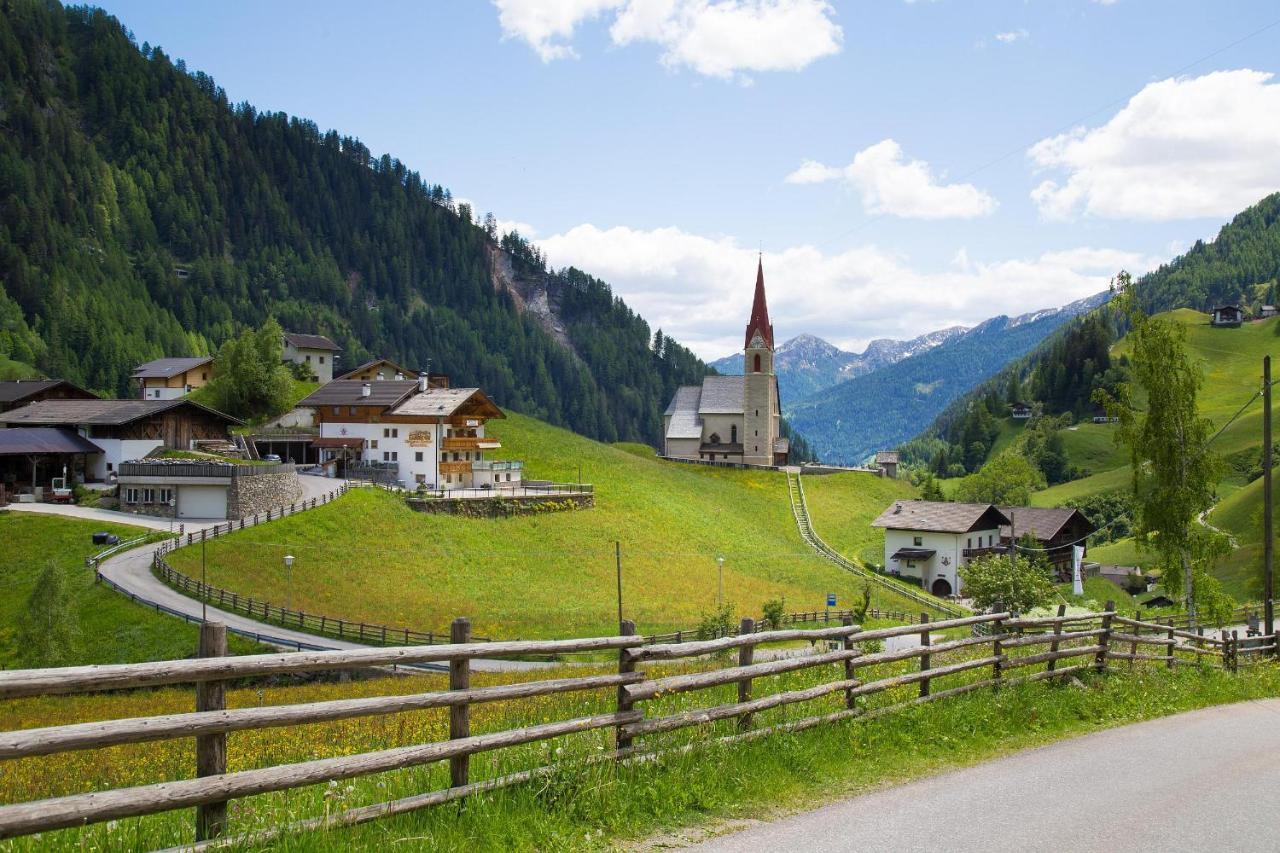 Gasthof Trausberg Corvara in Passiria Екстер'єр фото